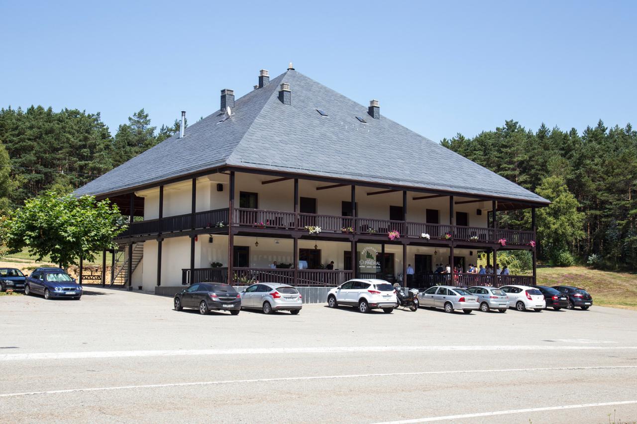 Complejo O Pineiral A Fonsagrada Hotel Exterior photo